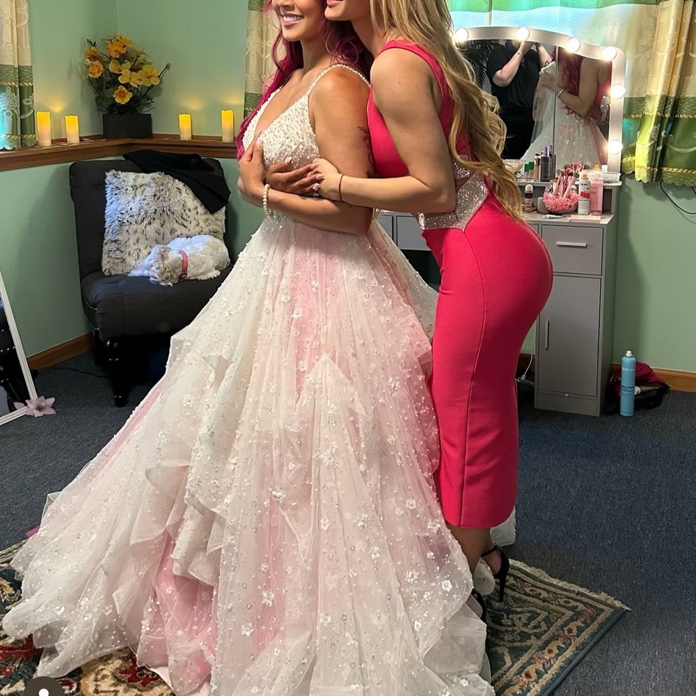 Elegant Pink Dress with rhinestone Accents - Picture 9 of 11